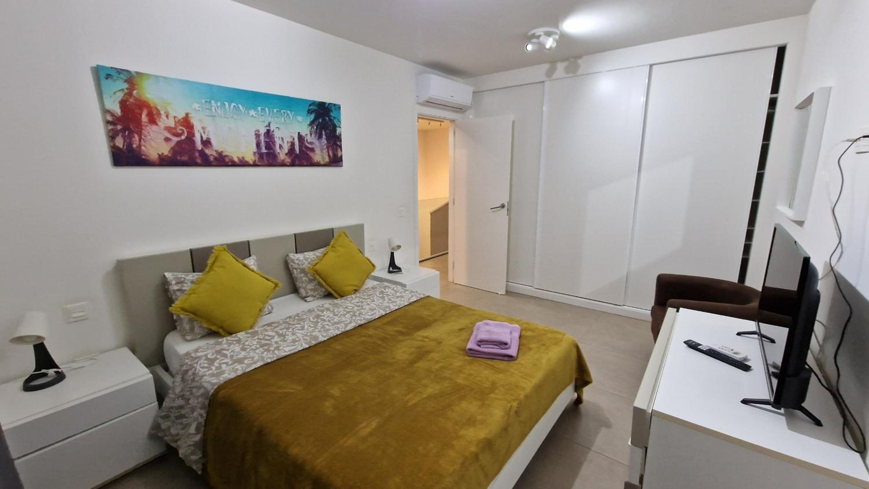 Villa Paraiso-Luxury Villa with Heated Pool