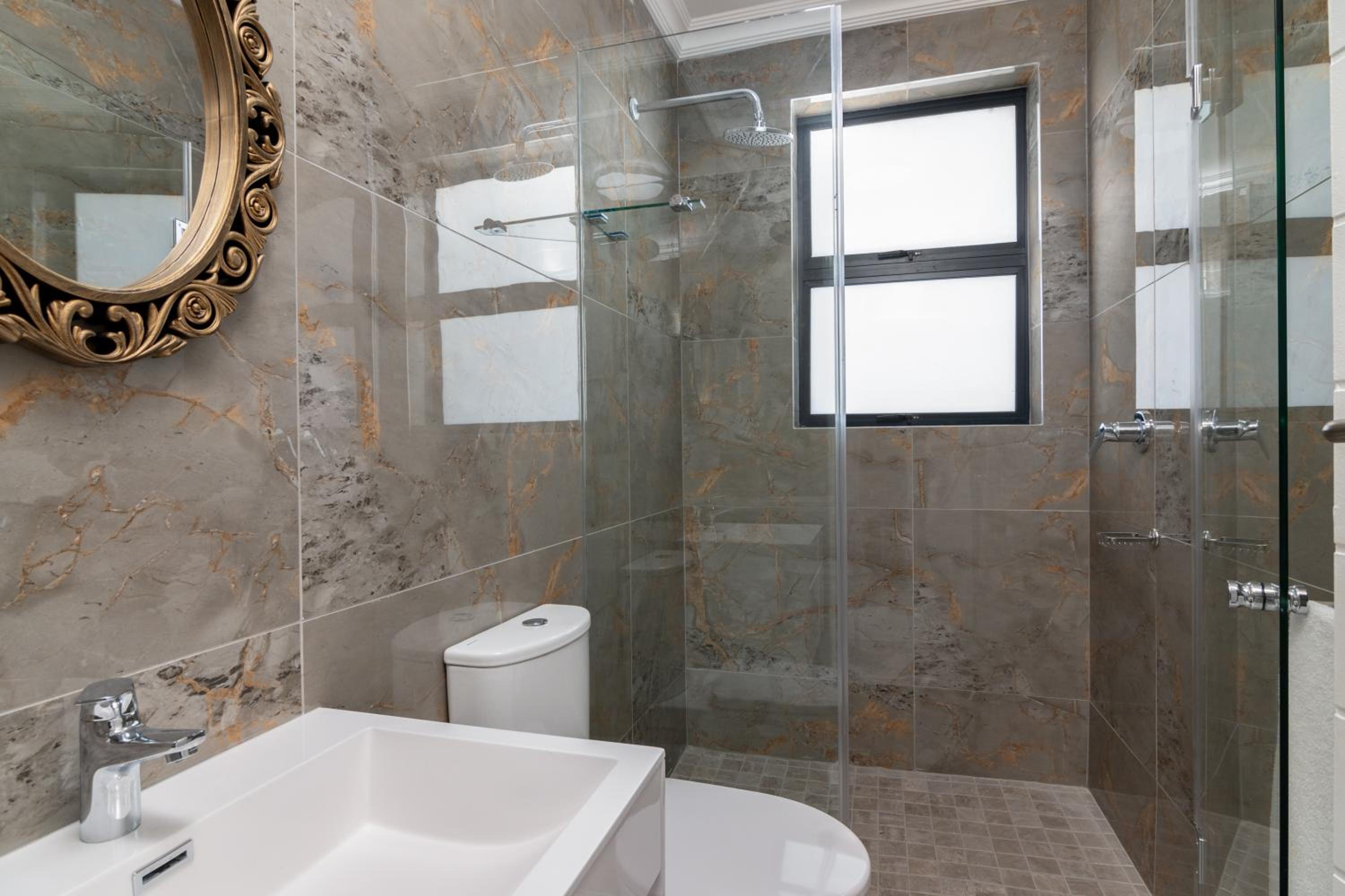 Shanthi Apartment 6