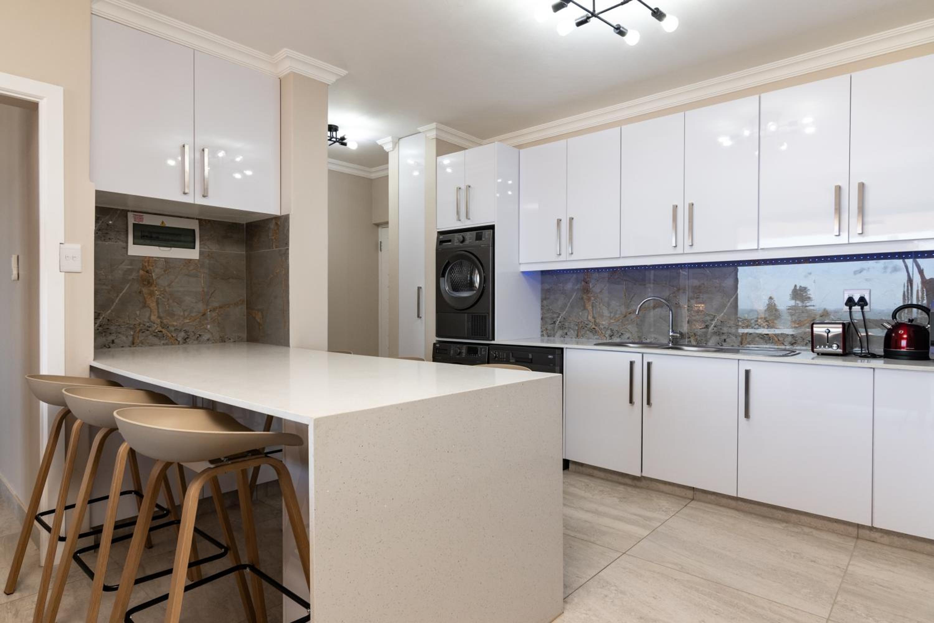 Shanthi Apartment 6