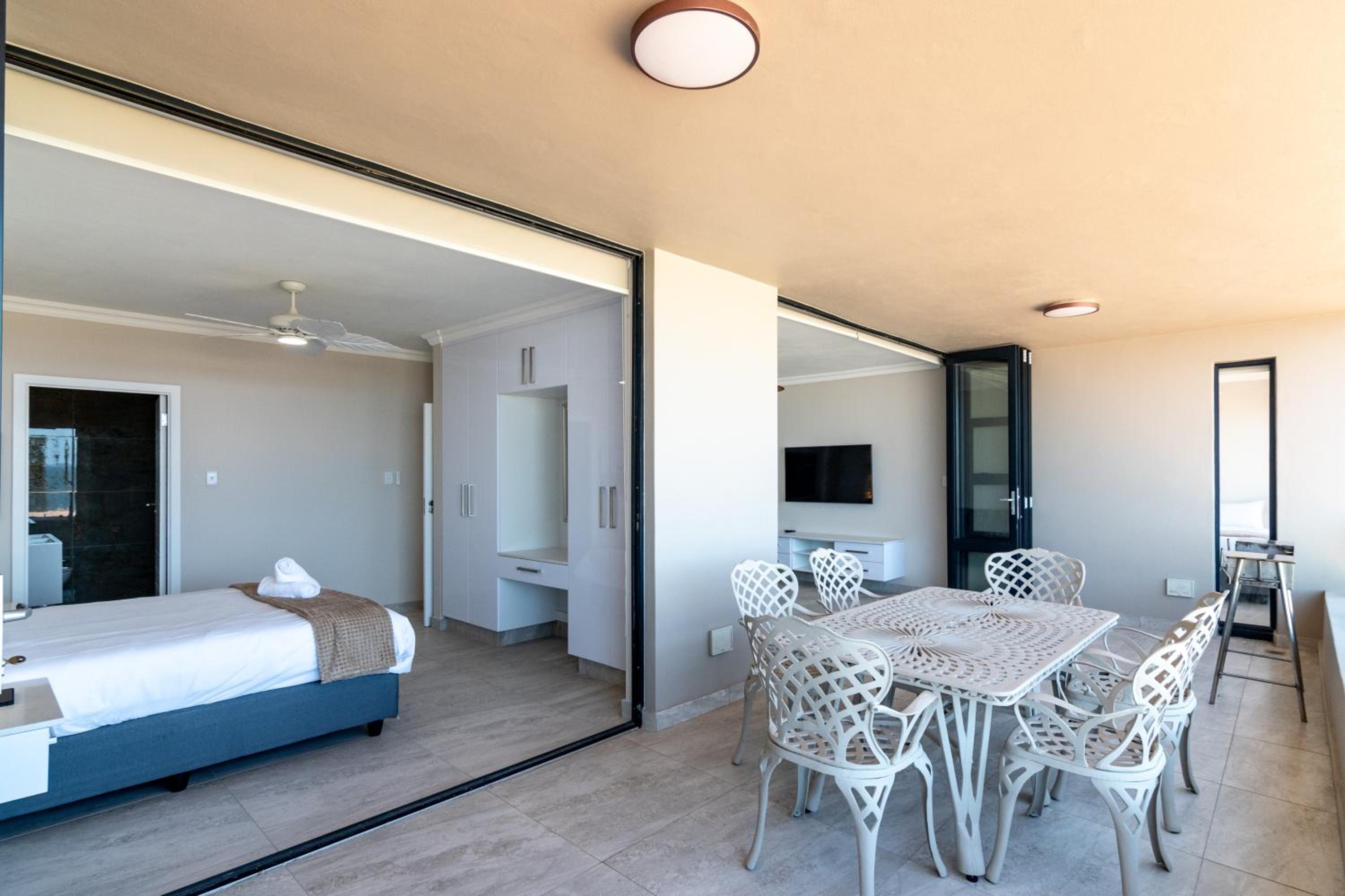 Shanthi Apartment 6