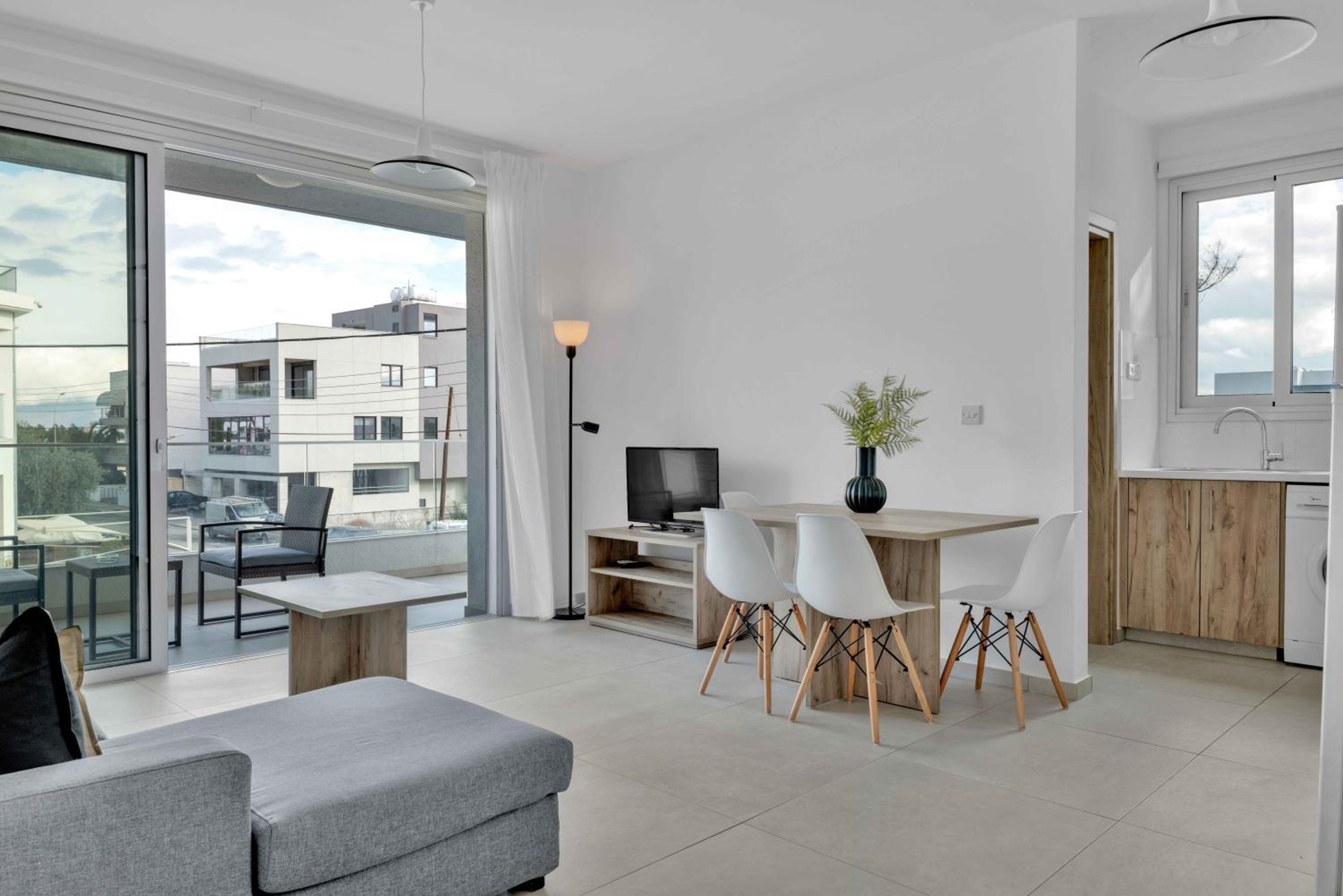 Phaedrus Living: Eolus Residences Artemis