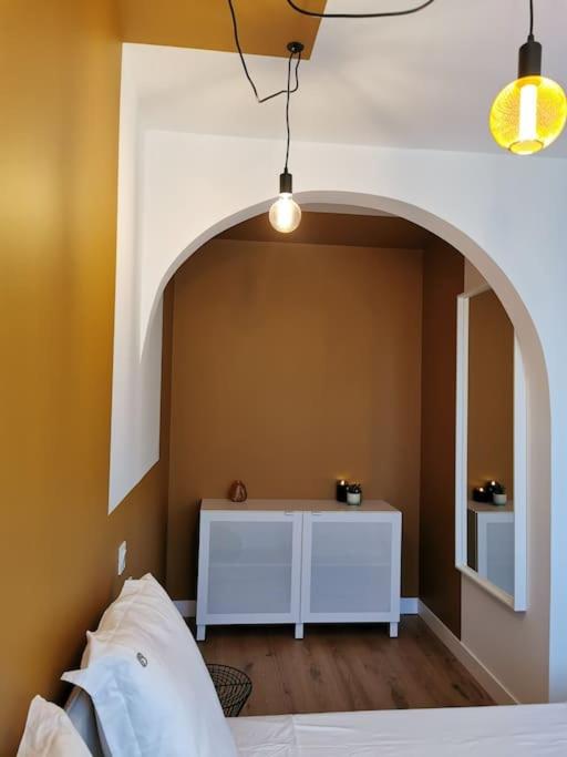 Dark blue Appartement 2 chambres climatisation parking 900m des remparts