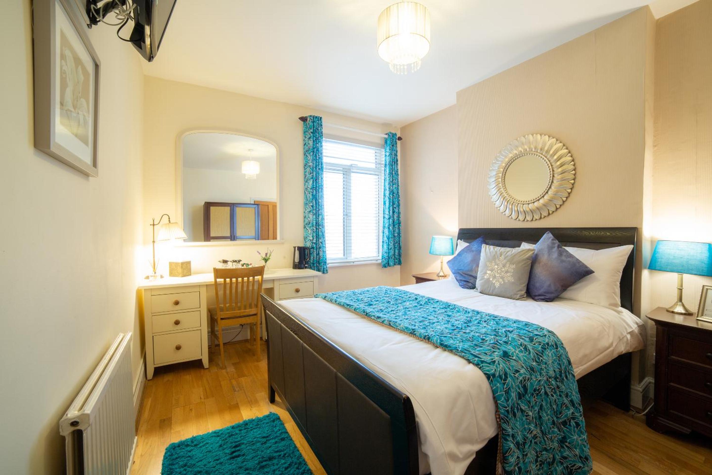 Oxford Vacations - OYO Lina Guest House - Property Image 32