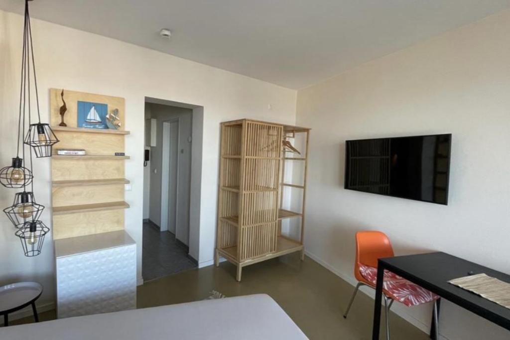 hotel room