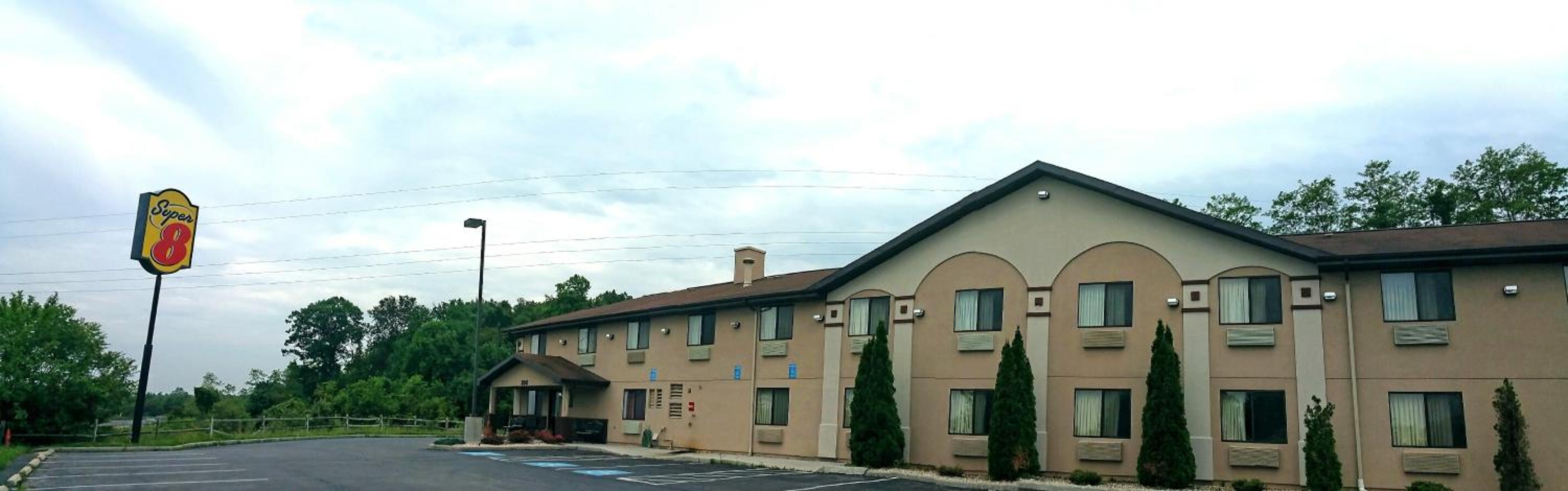 Super 8 by Wyndham Thurmont view 2