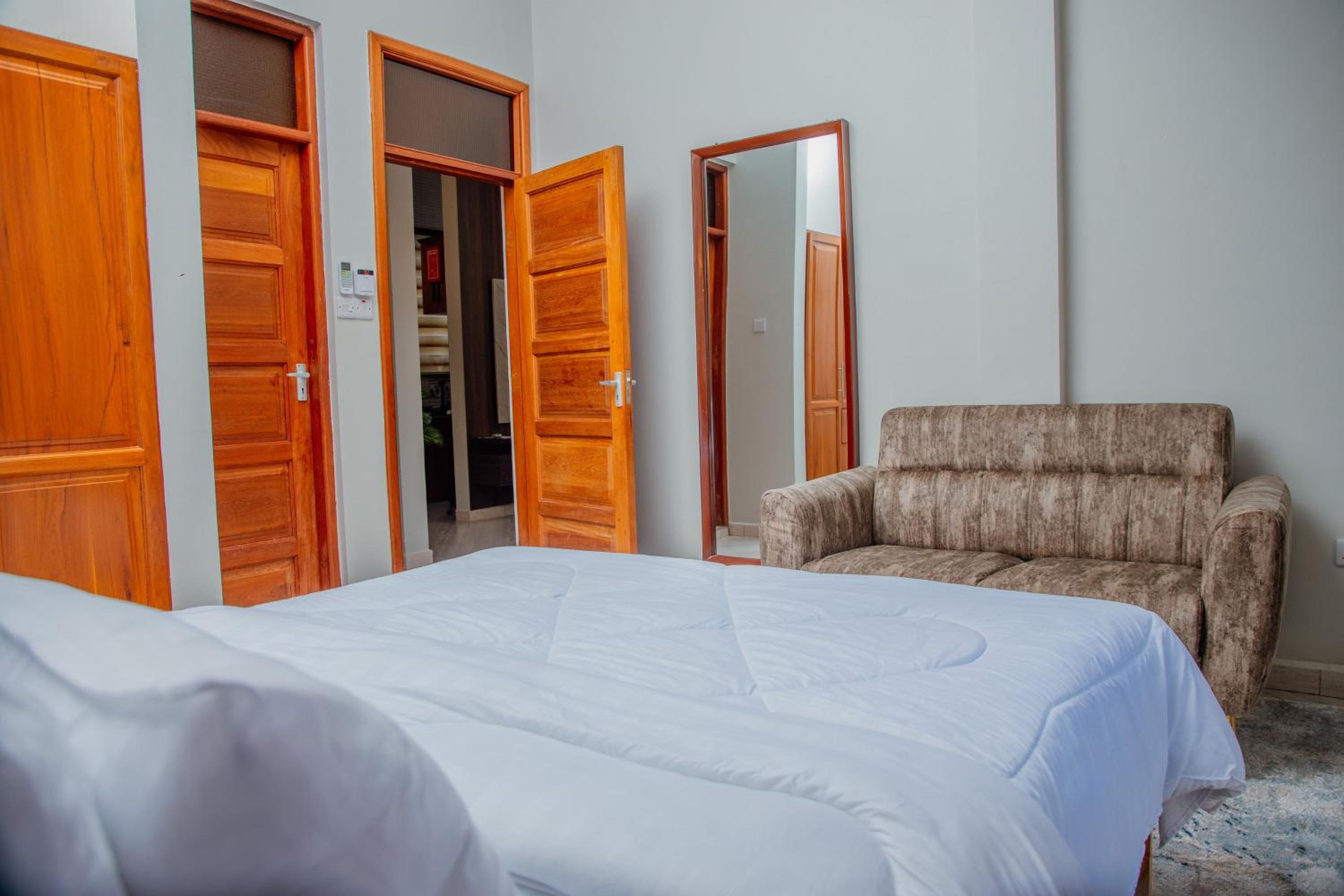 Mahogany Mine Apartments-3
