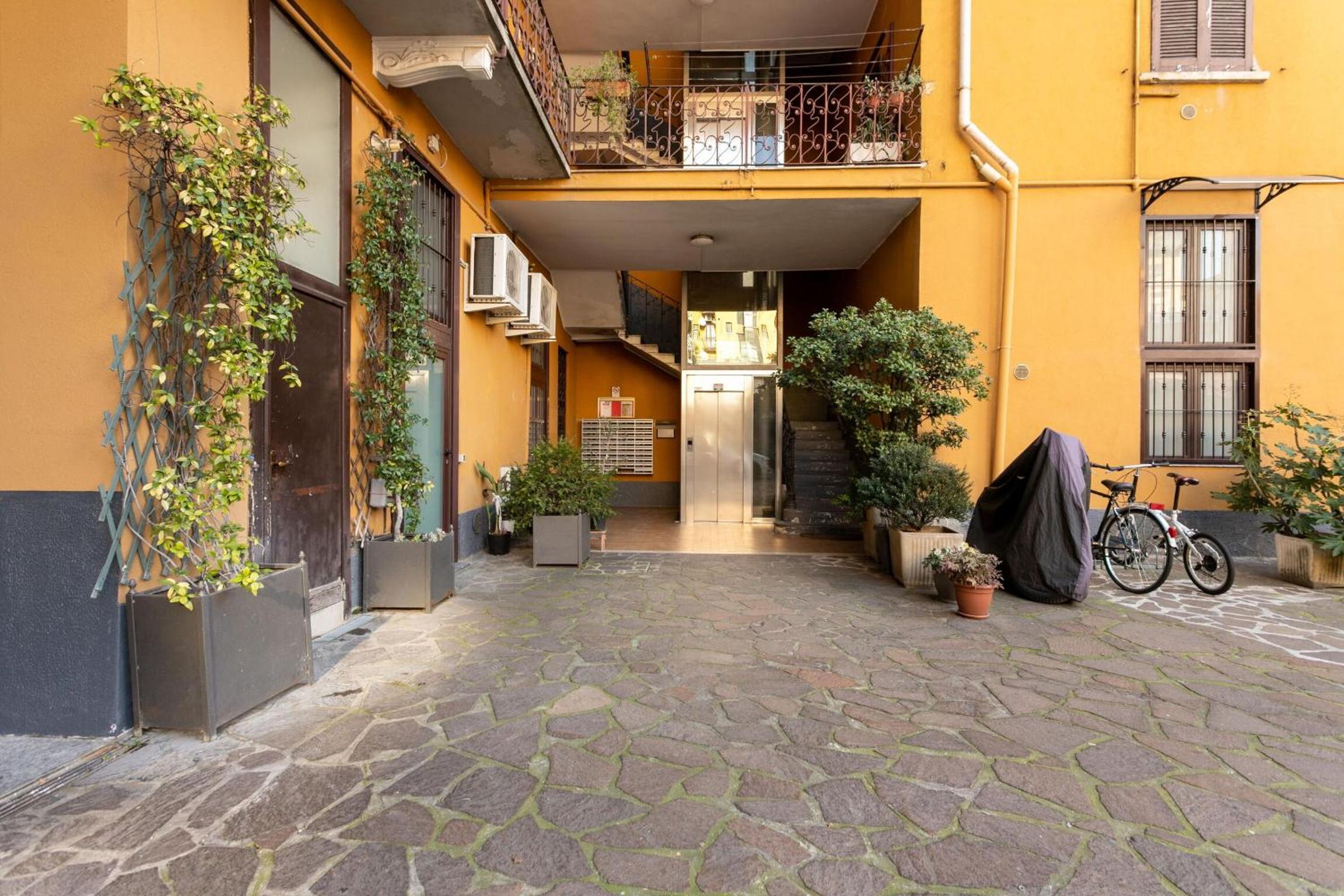 Accademia Studio by Halldis