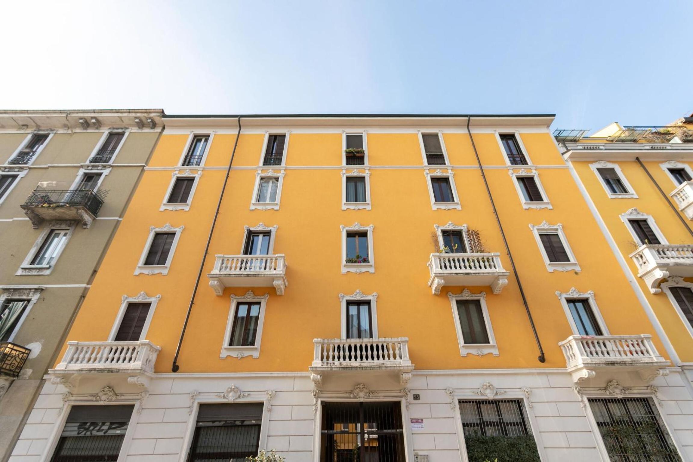 Accademia Studio by Halldis