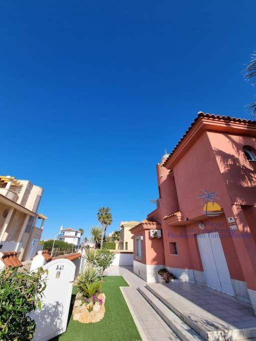 Casa Flamingo- 3 Bedroom Villa with Private pool and gardens view 4