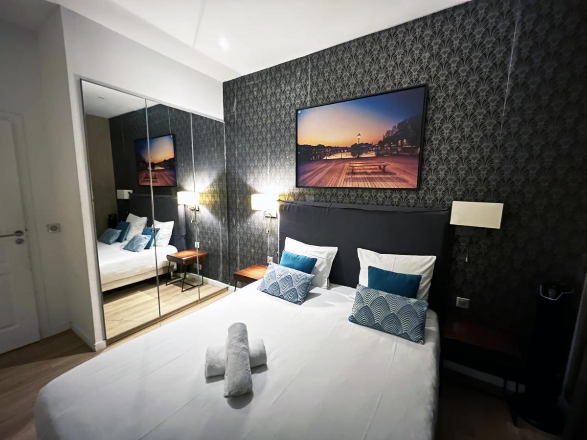 62-LUXURY FLAT CHAMPS ELYSEES (1G)