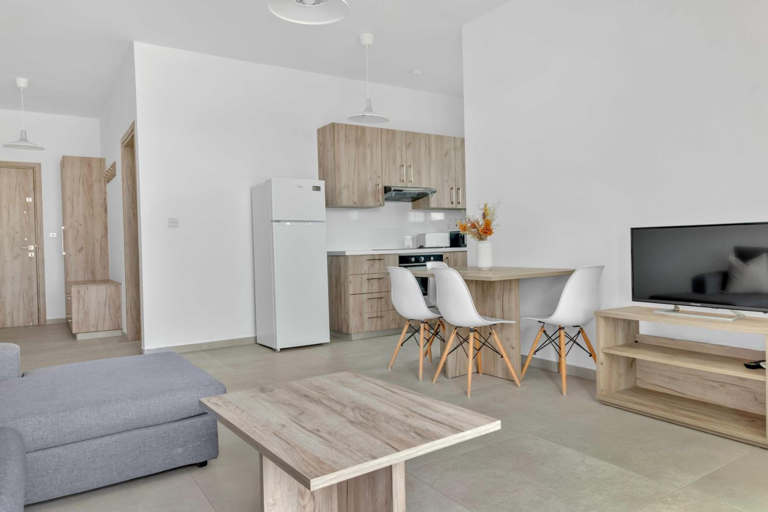 Phaedrus Living: Eolus Residences Hera