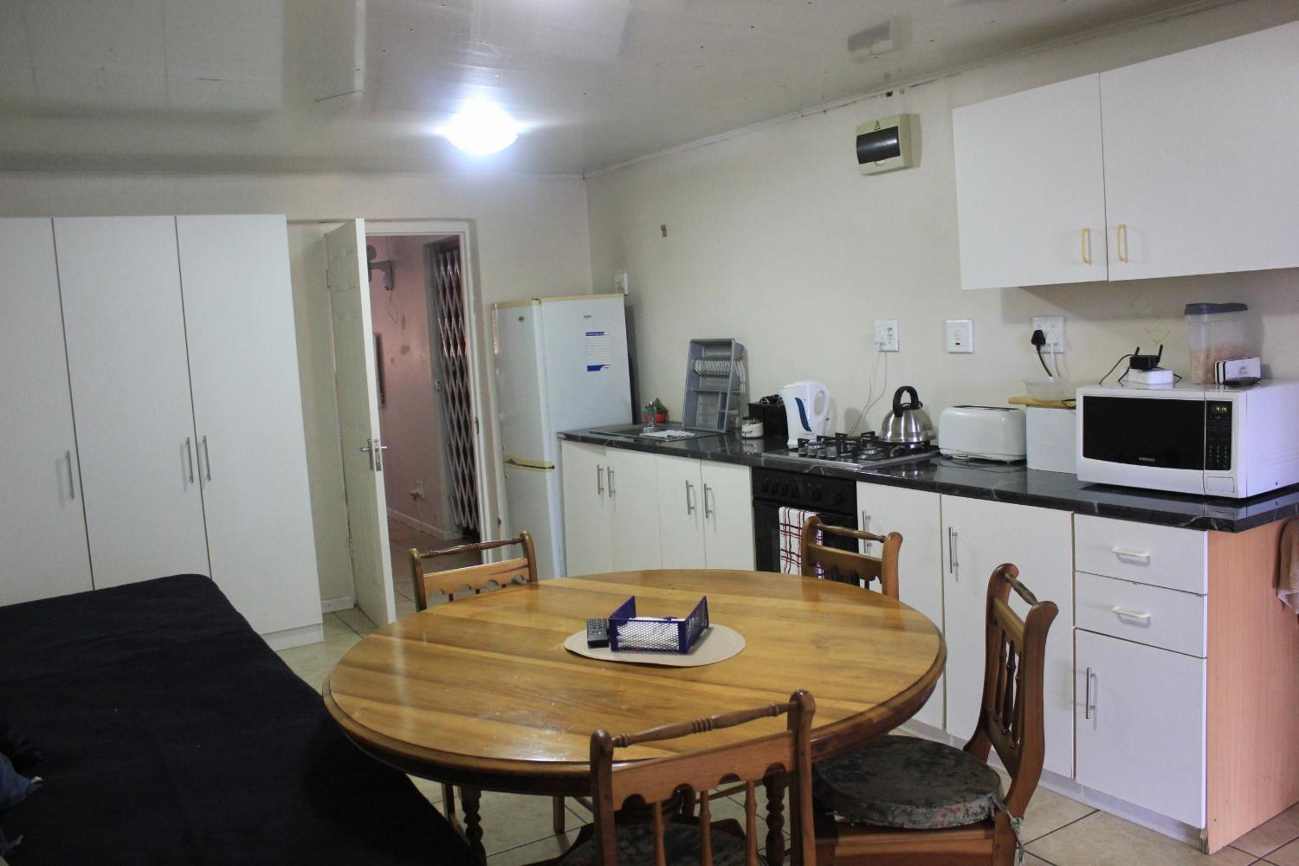 Three Arches Guesthouse view 4