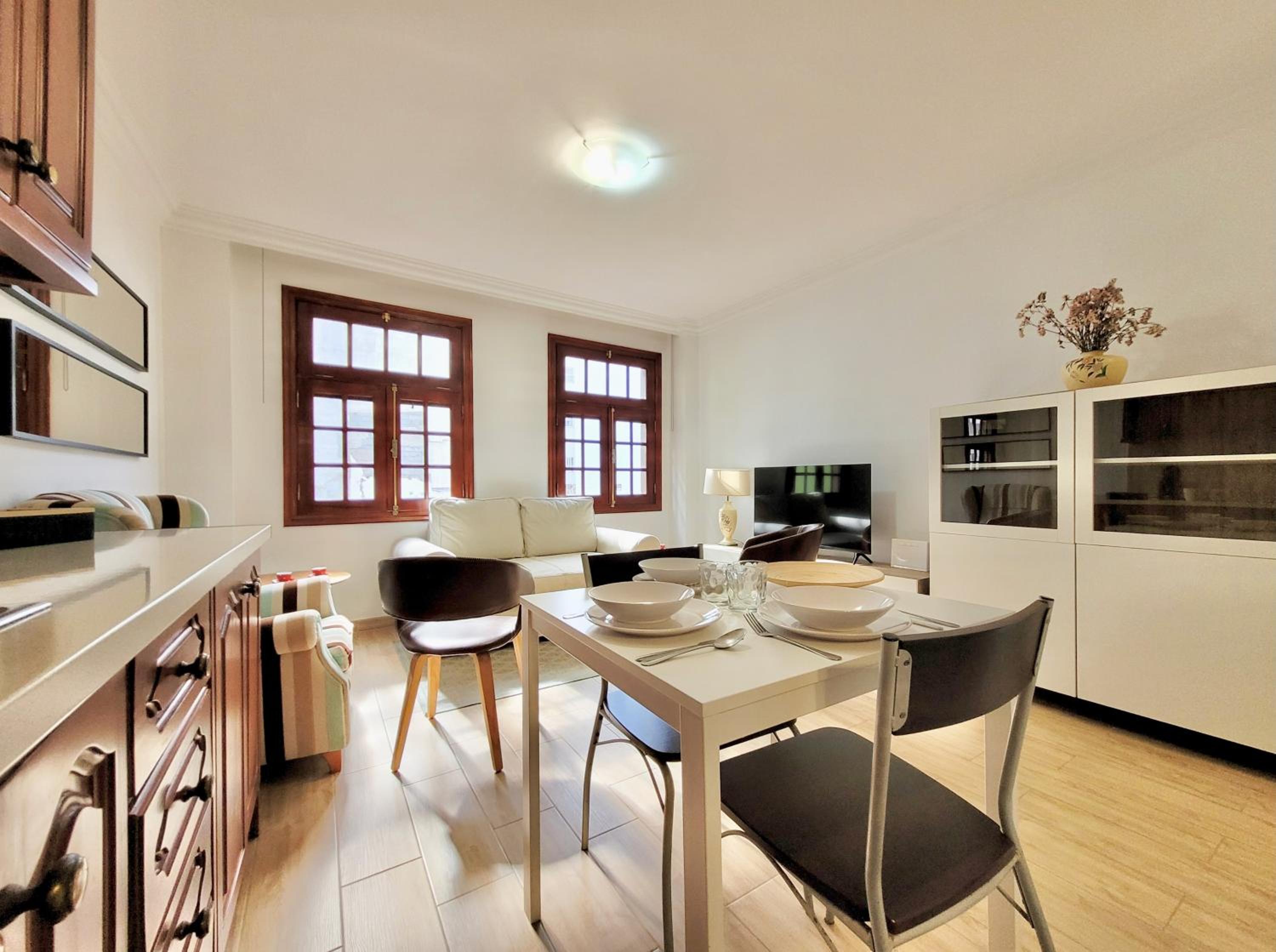 Miranda Apartment with FREE PARKING