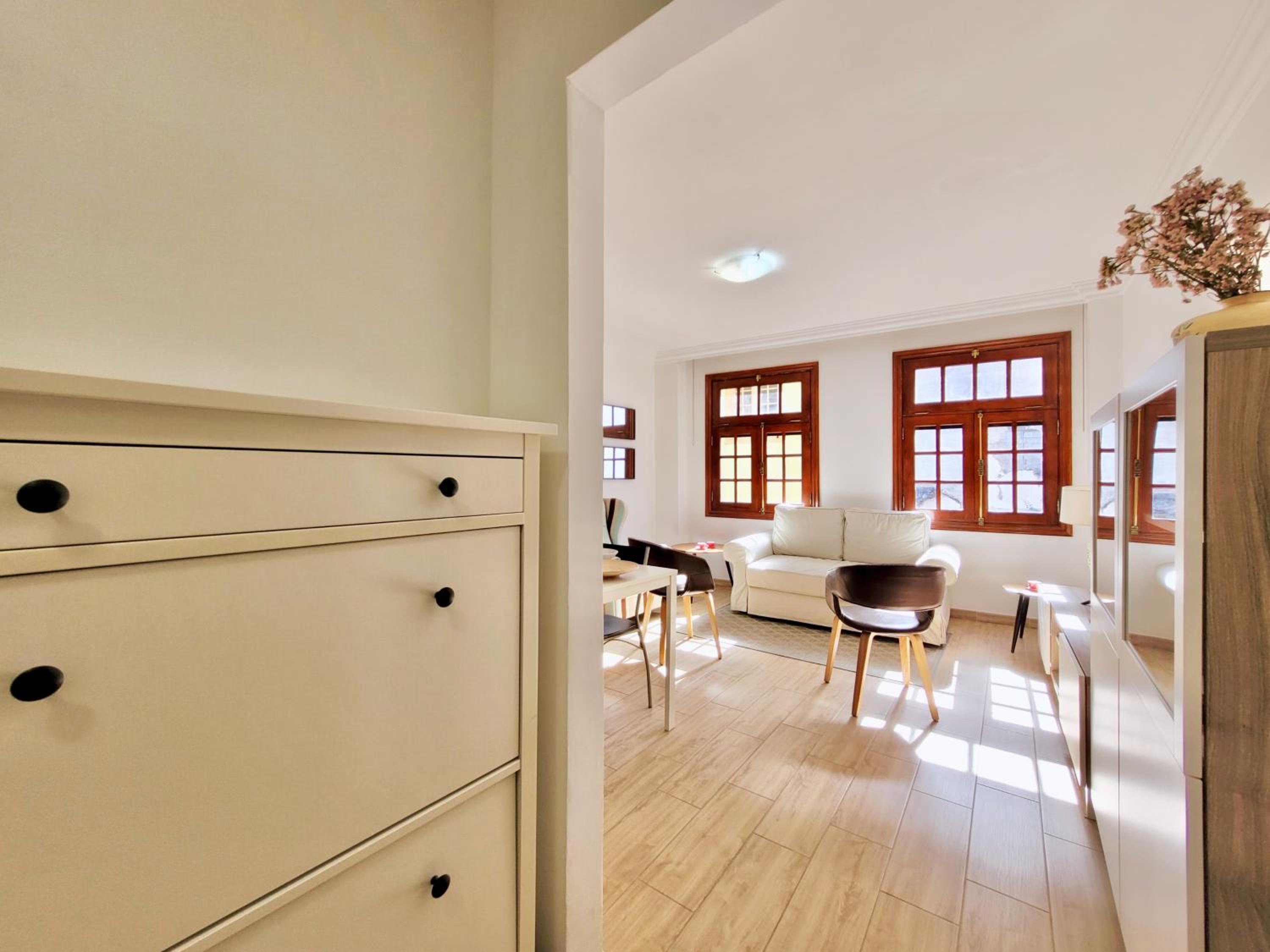Miranda Apartment with FREE PARKING