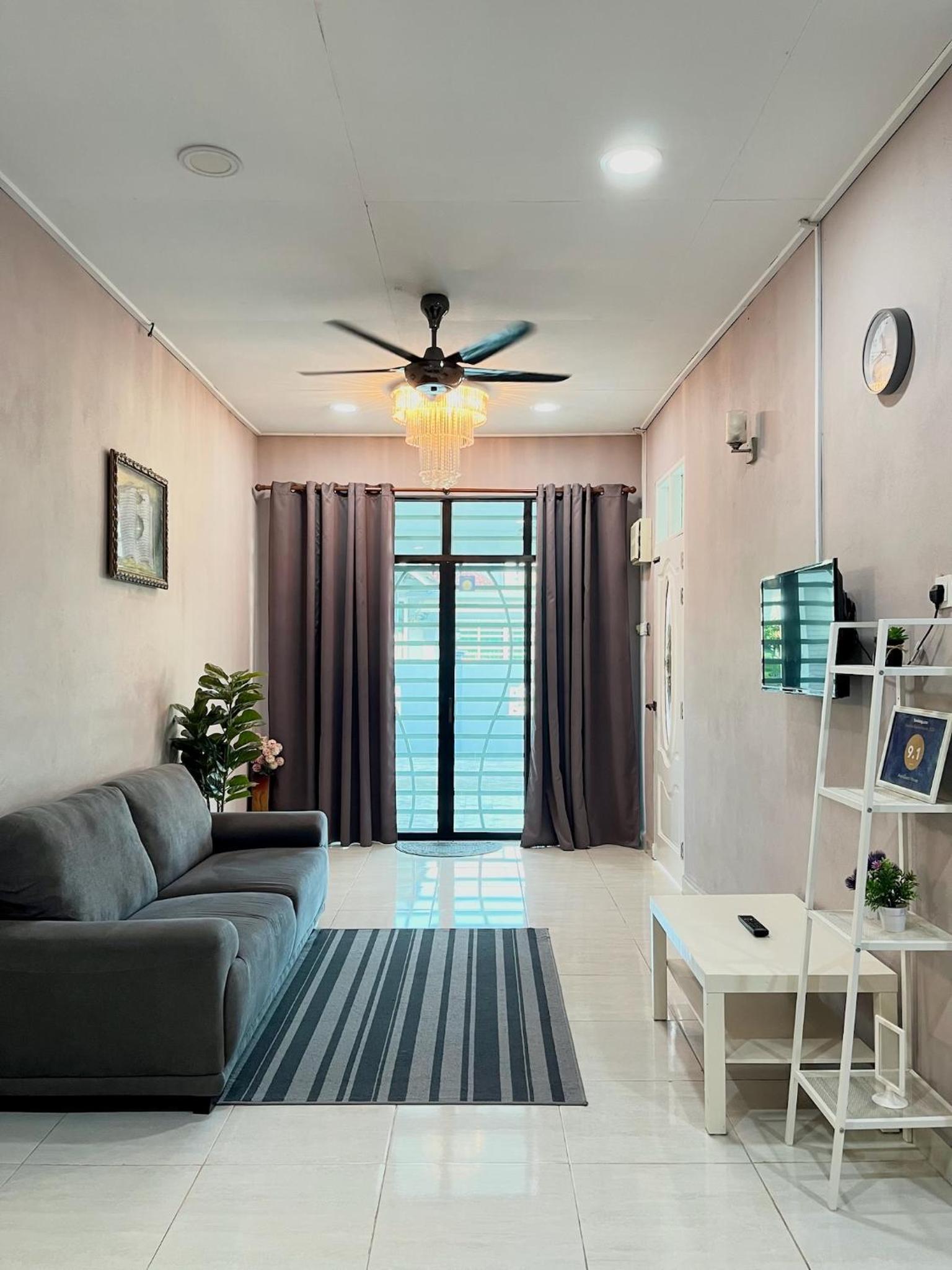 Aina Guest House photo 3