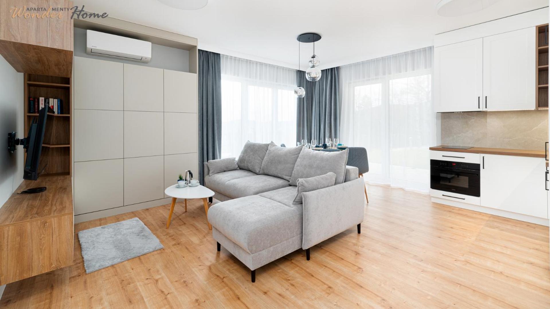 Wonder Home - Domki Hillside tuż przy stoku narciarskim - na terenie kompleksu plac zabaw i zewnętrzna siłownia, sklep, parking