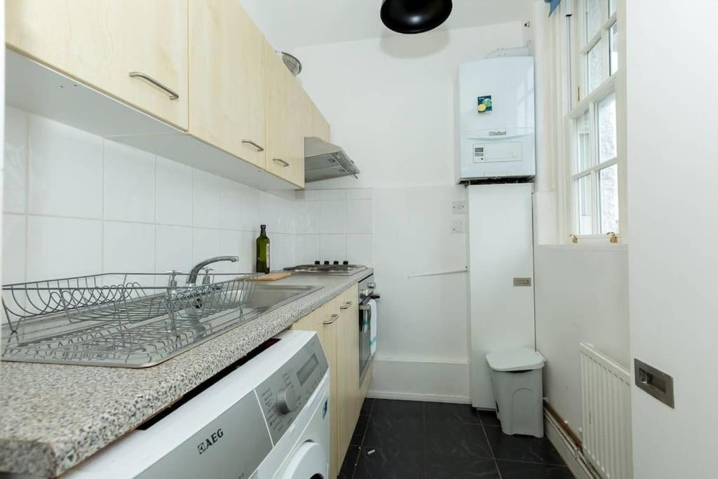 Central 1 BR Apartment *Zone 1* Elephant and Castle