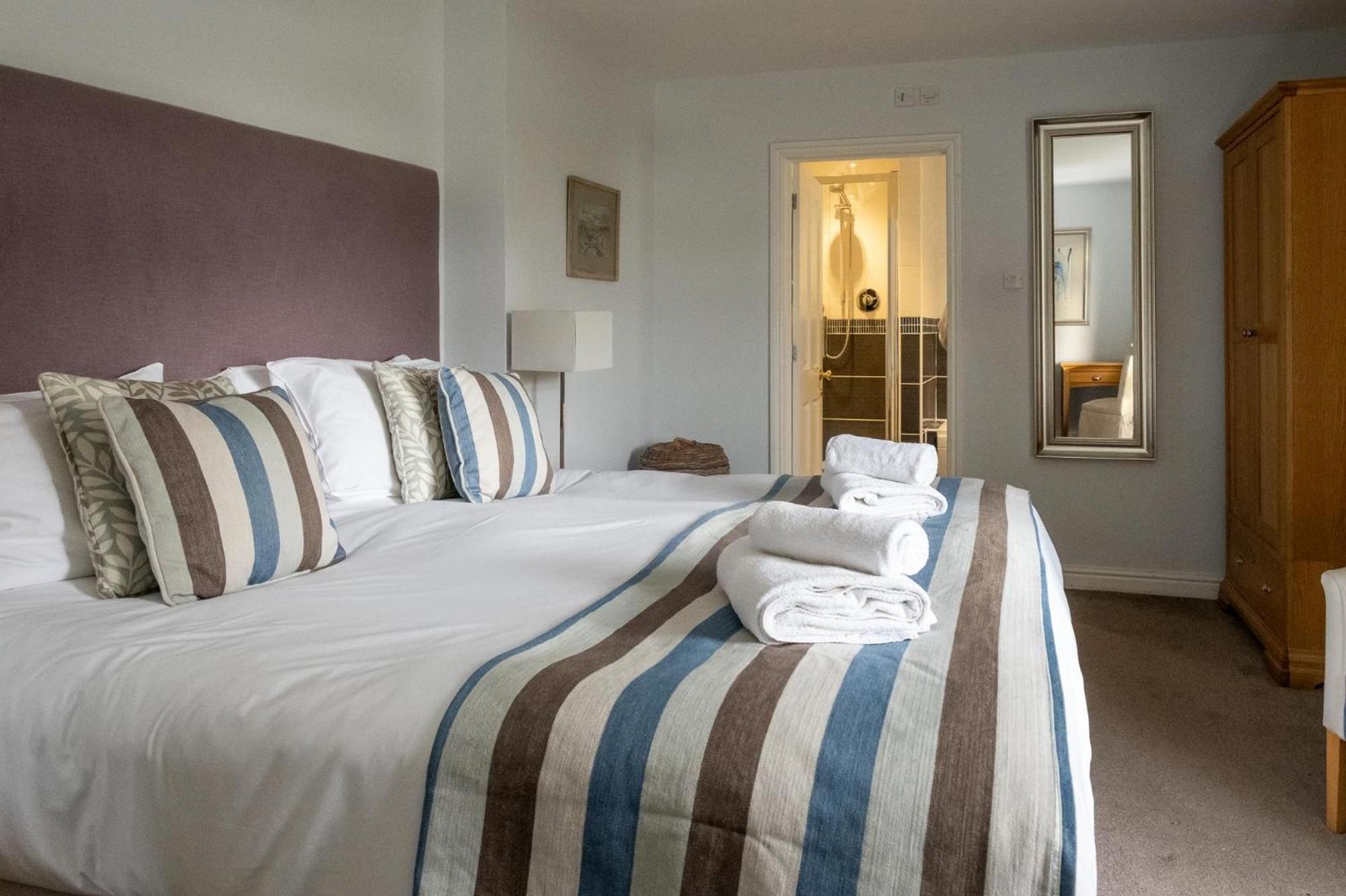 Fishermans Loft - A seaside house in Thorpeness with direct access to the beach - Aldeburgh Coastal Cottages