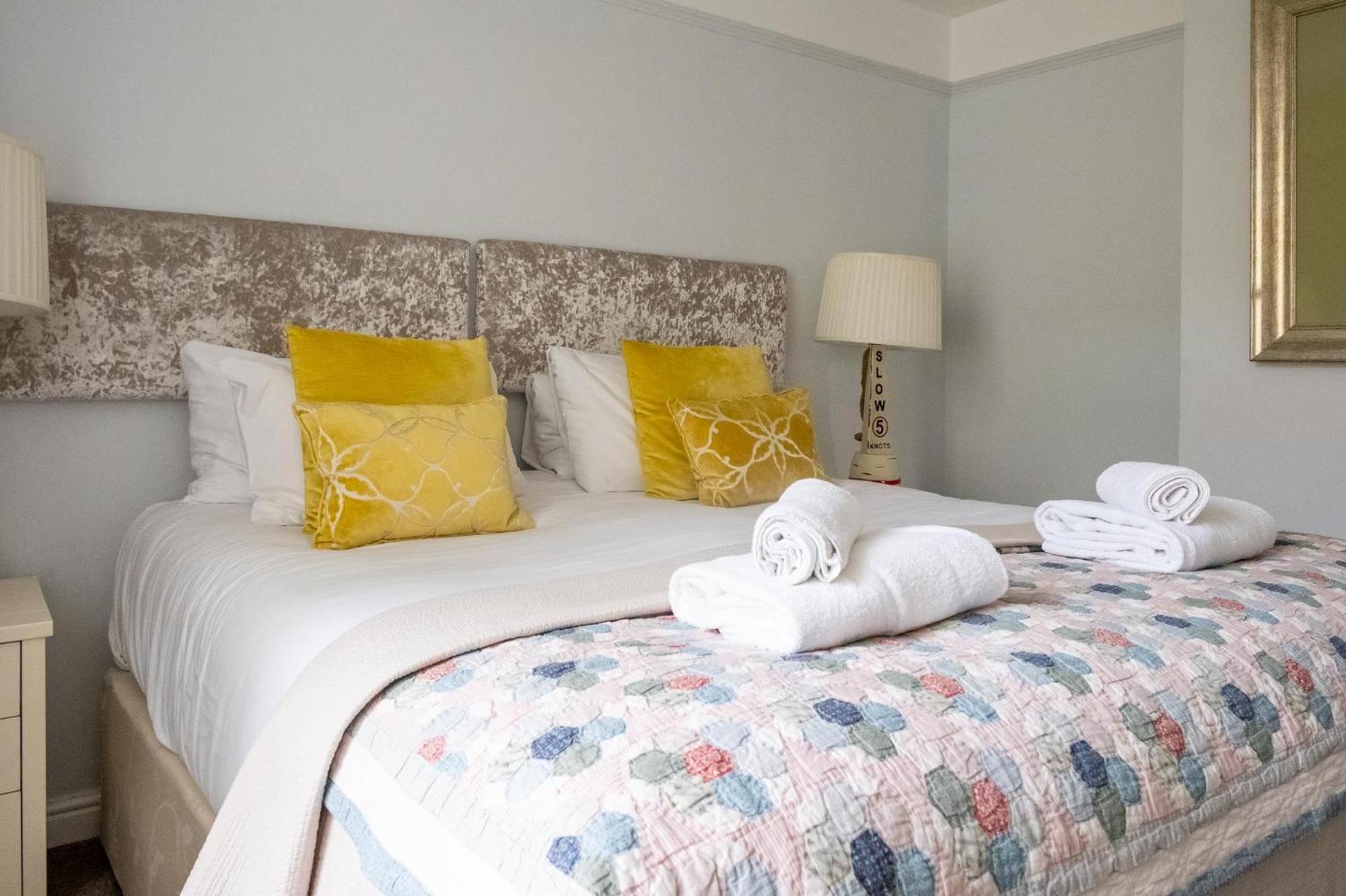 Fishermans Loft - A seaside house in Thorpeness with direct access to the beach - Aldeburgh Coastal Cottages