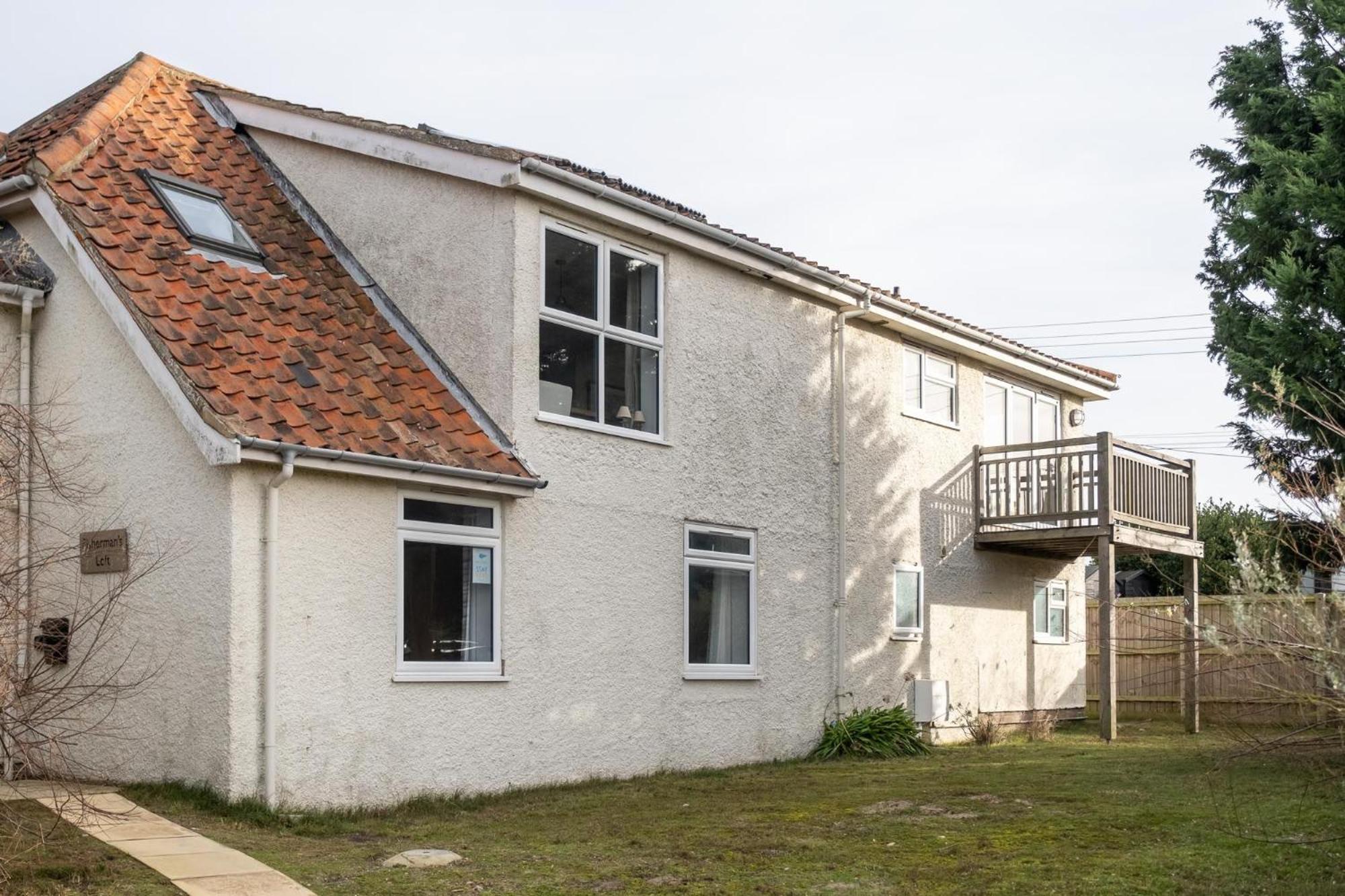 Fishermans Loft - A seaside house in Thorpeness with direct access to the beach - Aldeburgh Coastal Cottages