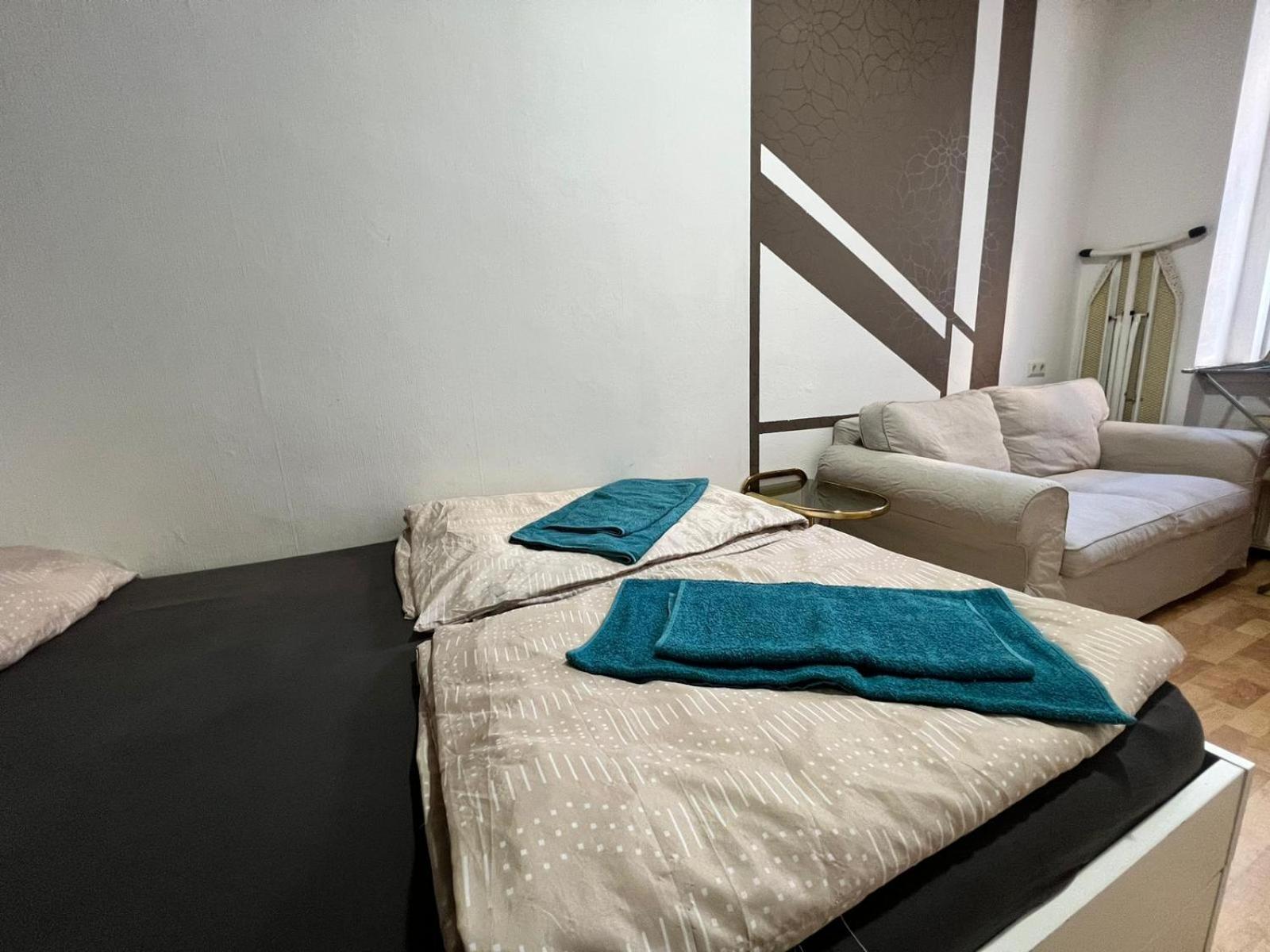 Standard Studio Meidling Station