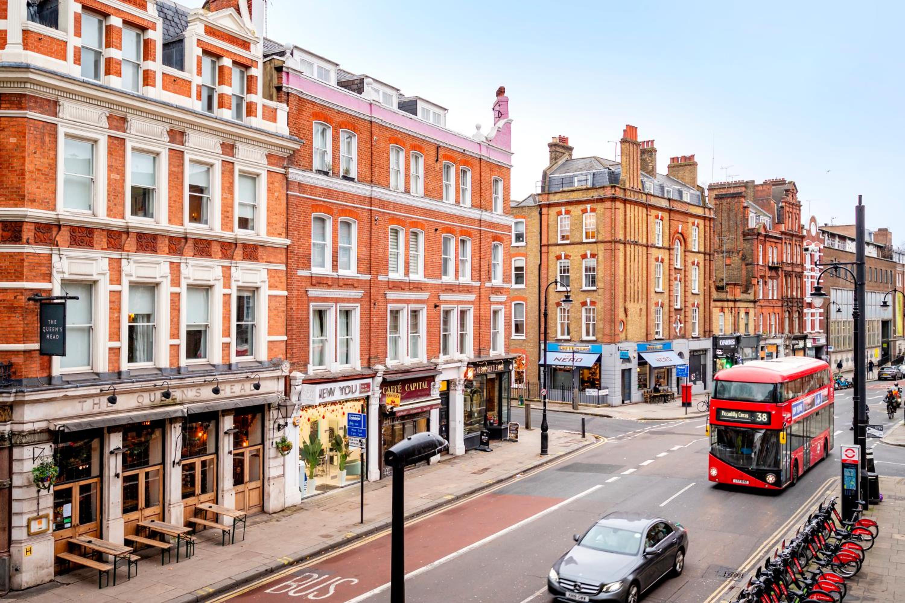 2 Bedroom in Center of London