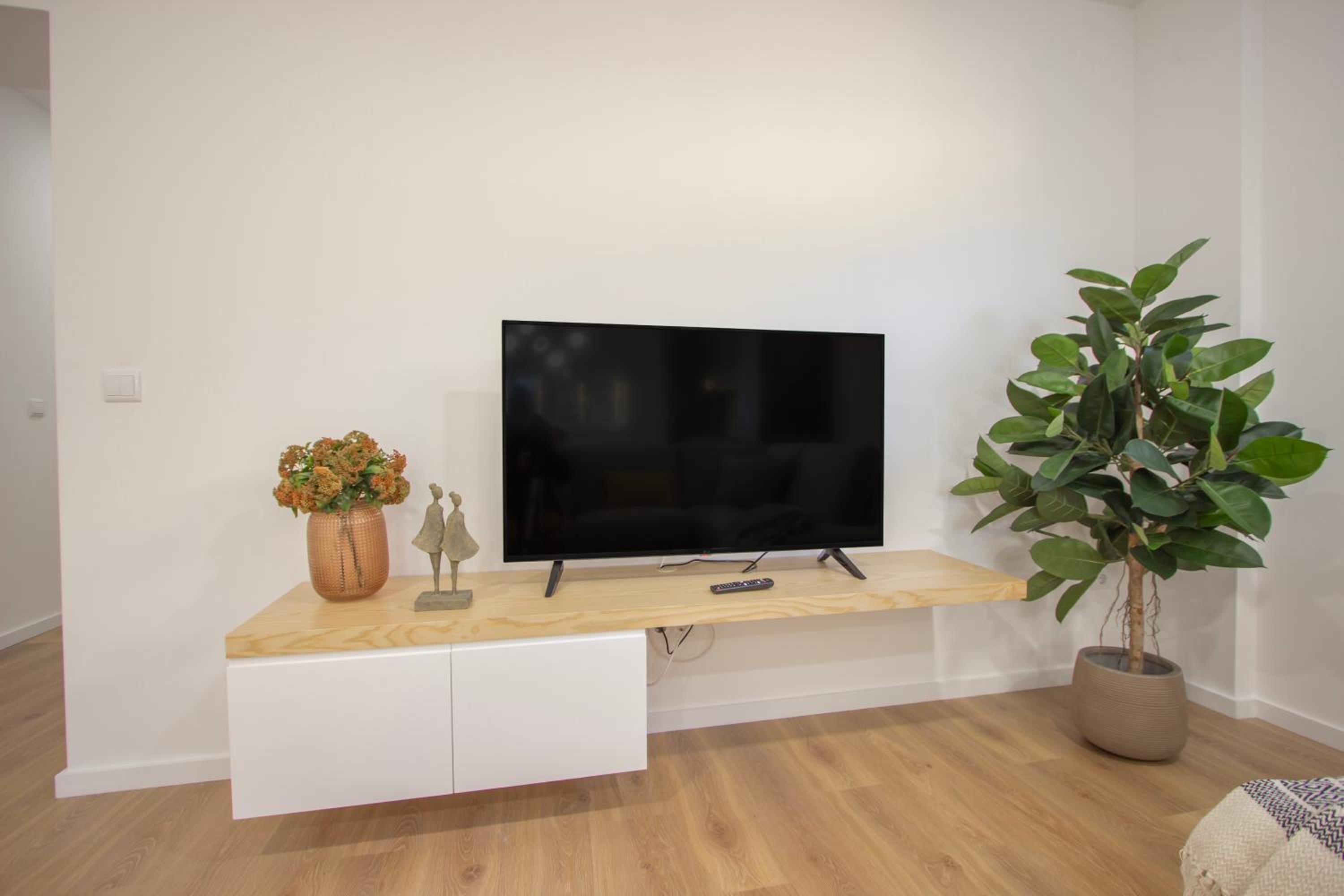 Casas Mesão Frio by Guestify view 5