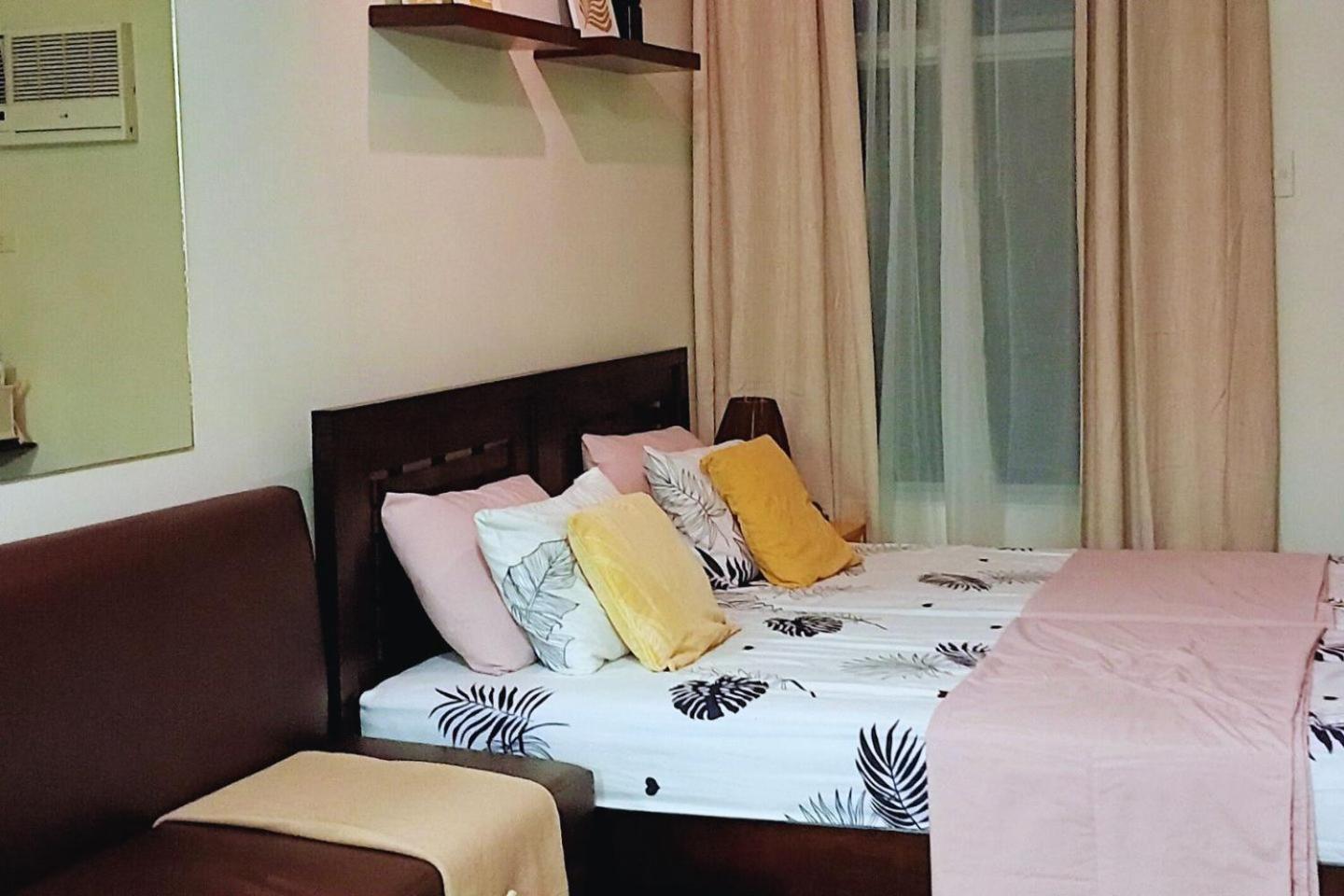 Fully-furnished Condo Unit in Makati view 2