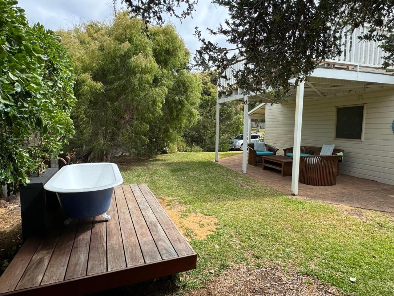 Ocean View walk to the beach & Surfers Point - Margaret River Properties
