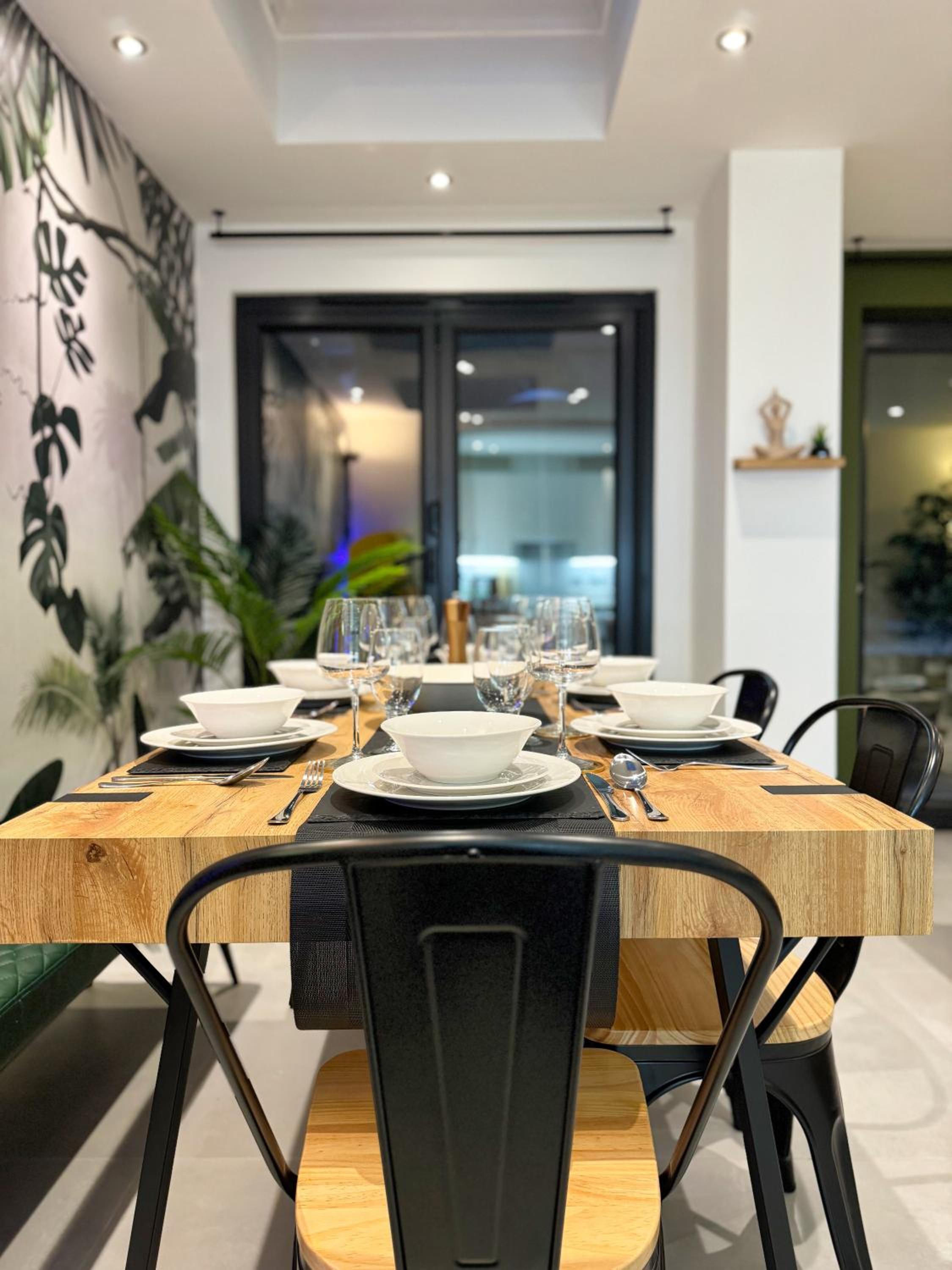 dining