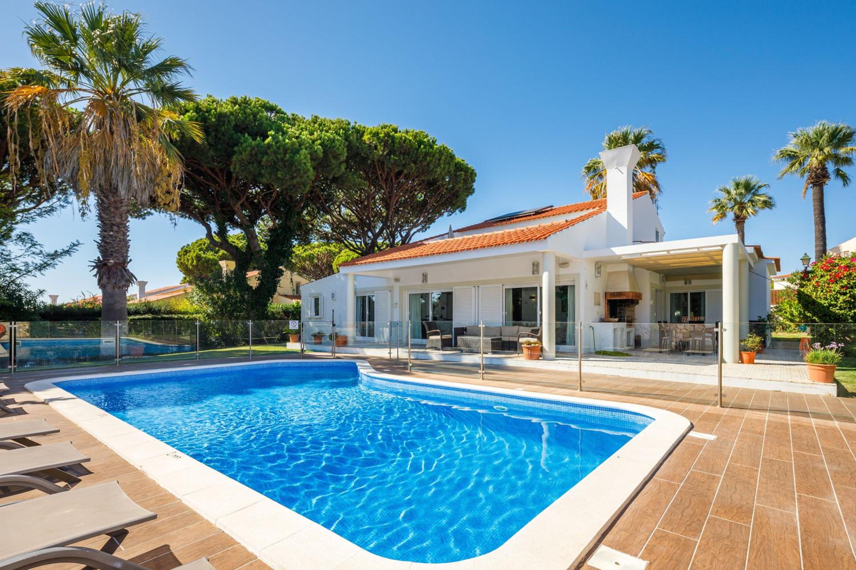 Almancil Vacations - Charming Vale do Lobo Villa - 4 Bedrooms - Villa Quadradinhos 22 - Private Pool and Close to Amenities - Algarve - Property Image 1