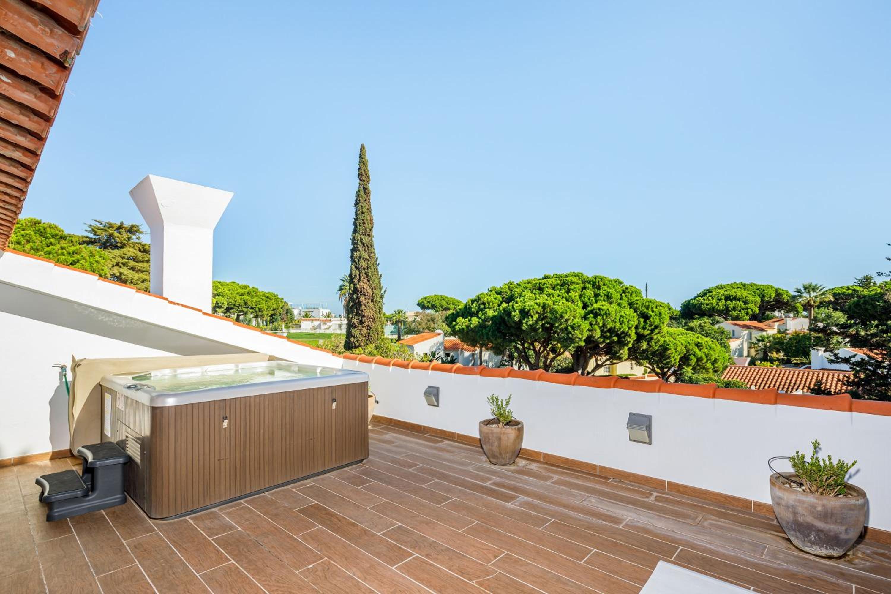 Almancil Vacations - Charming Vale do Lobo Villa - 4 Bedrooms - Villa Quadradinhos 22 - Private Pool and Close to Amenities - Algarve - Property Image 10