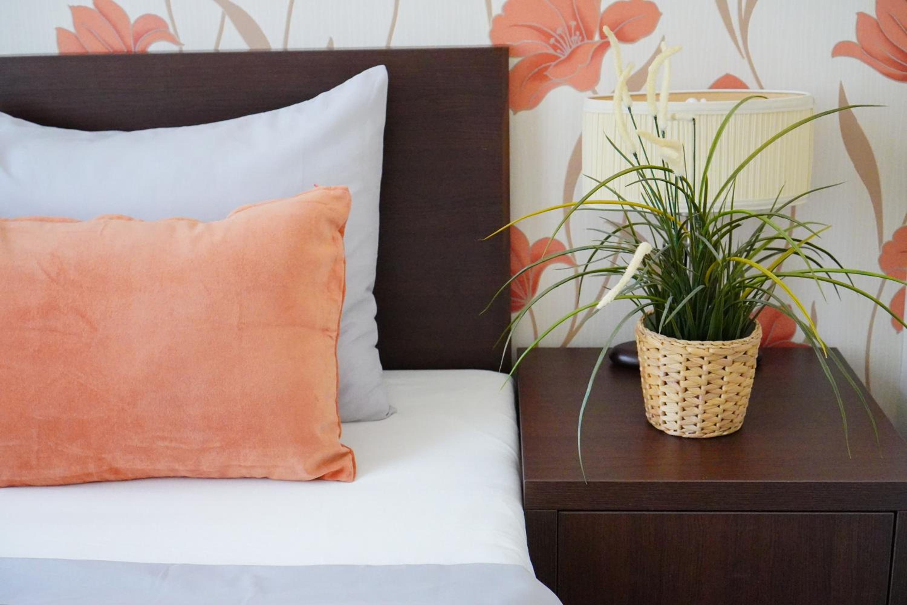 Elegant & Stylish Center Apartments!