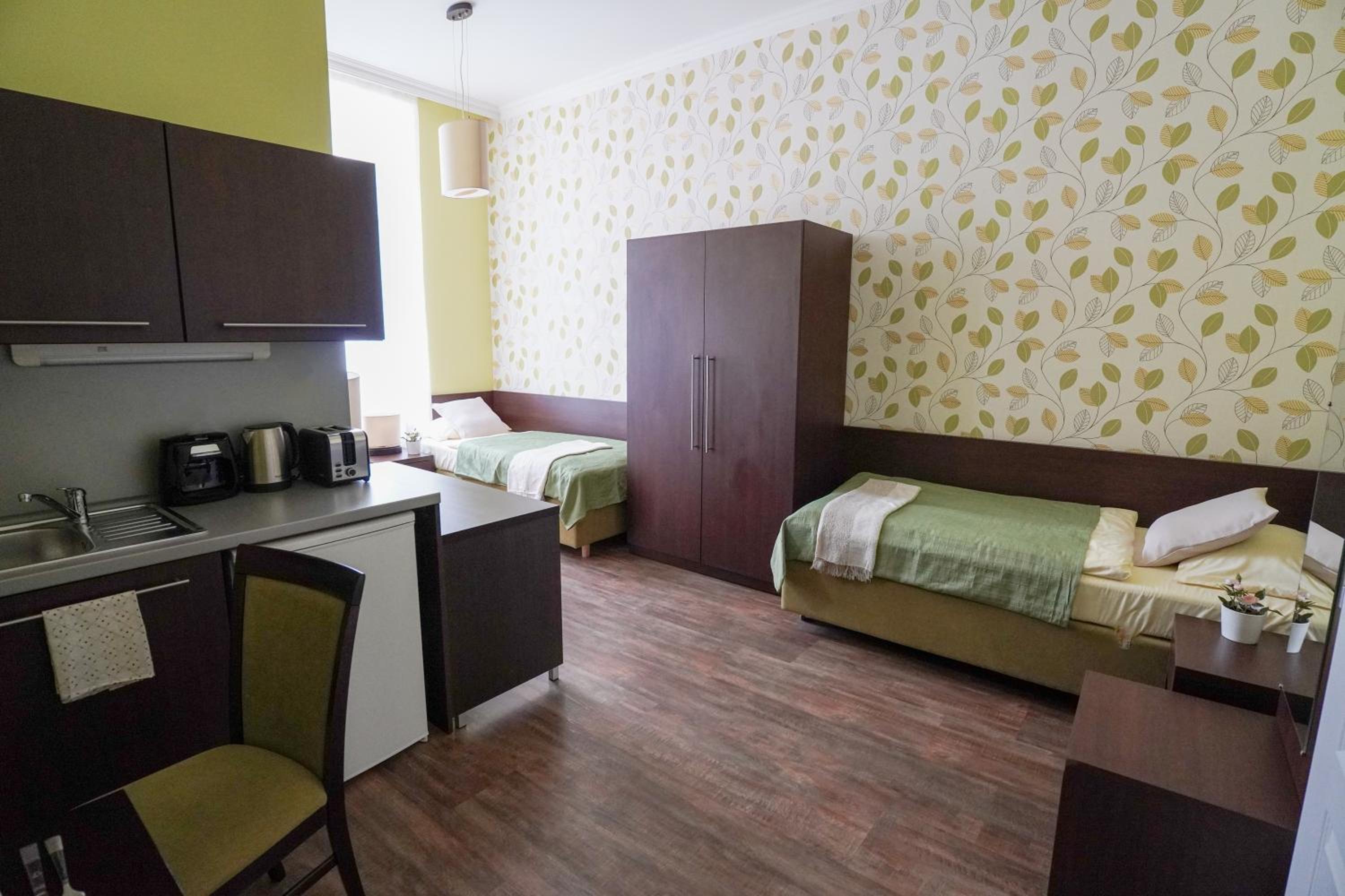 Elegant & Stylish Center Apartments!