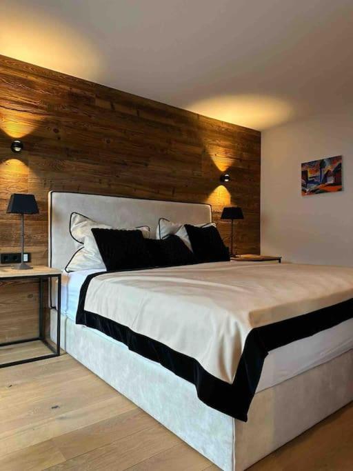 Spa, Sport & City Luxury Ski-in Ski-Out Apartment