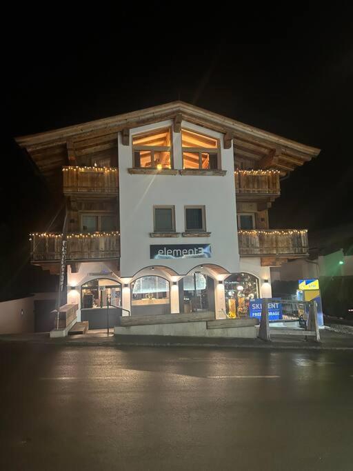 Spa, Sport & City Luxury Ski-in Ski-Out Apartment