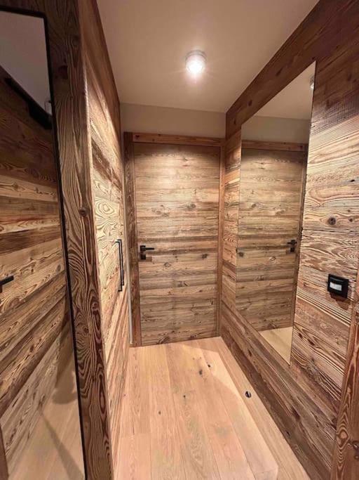 Spa, Sport & City Luxury Ski-in Ski-Out Apartment