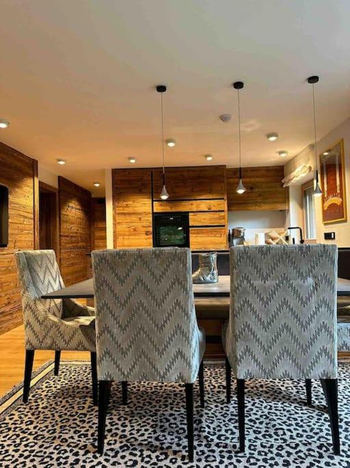 Spa, Sport & City Luxury Ski-in Ski-Out Apartment