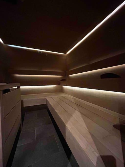 Spa, Sport & City Luxury Ski-in Ski-Out Apartment