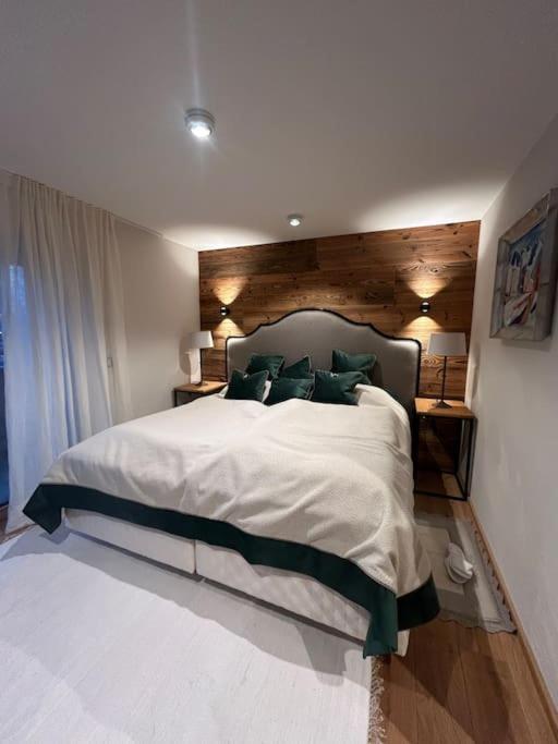 Spa, Sport & City Luxury Ski-in Ski-Out Apartment