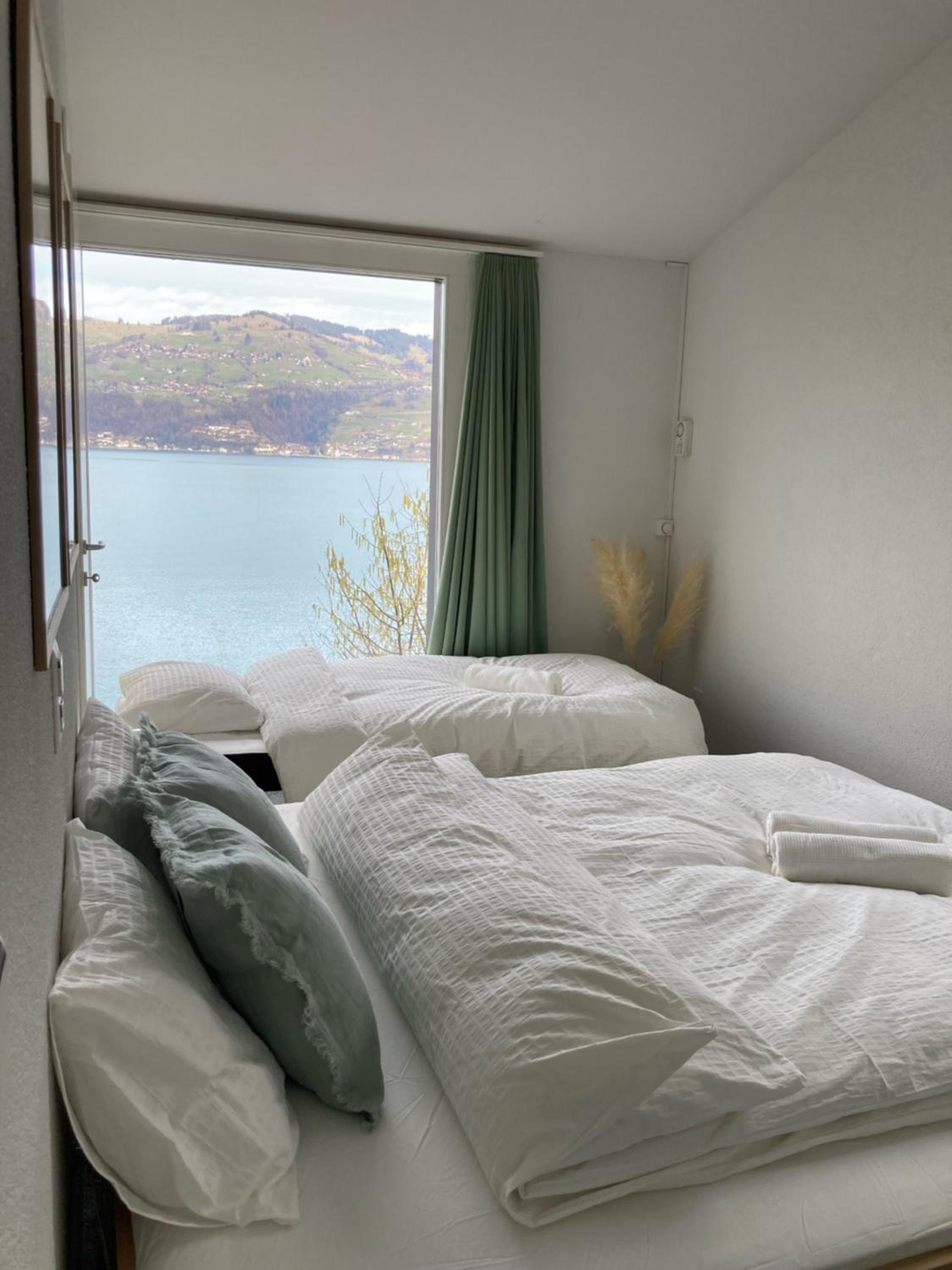 Wohnung mit grossartiger Seesicht und Balkon