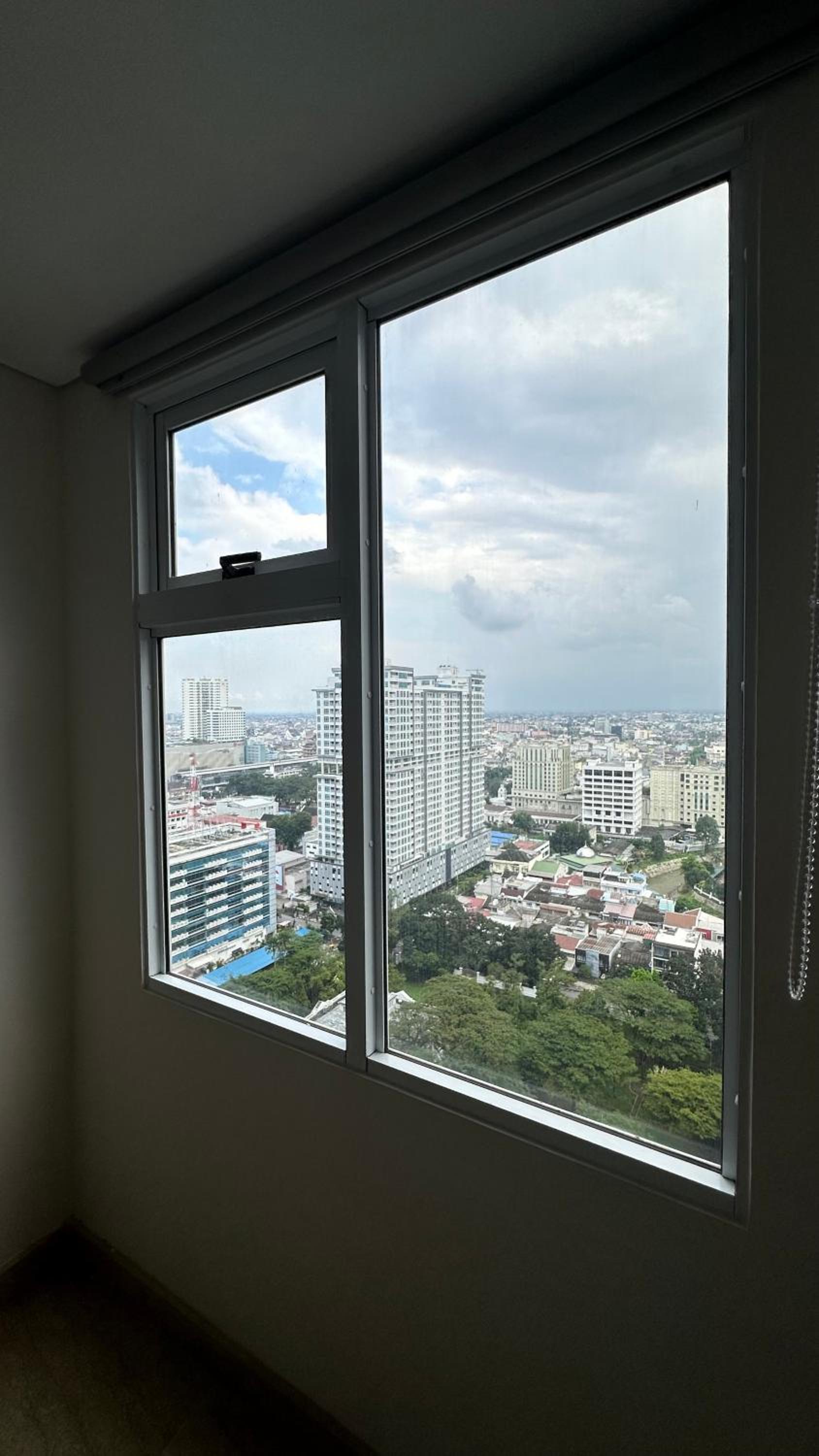 Apartemen Podomoro View Kota 2BR lantai 17 Full perabot view 4