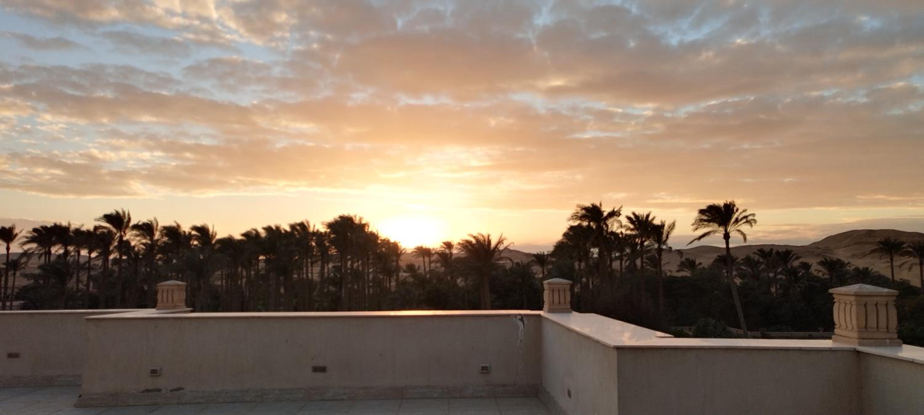 Pyramids Queen Hotel
