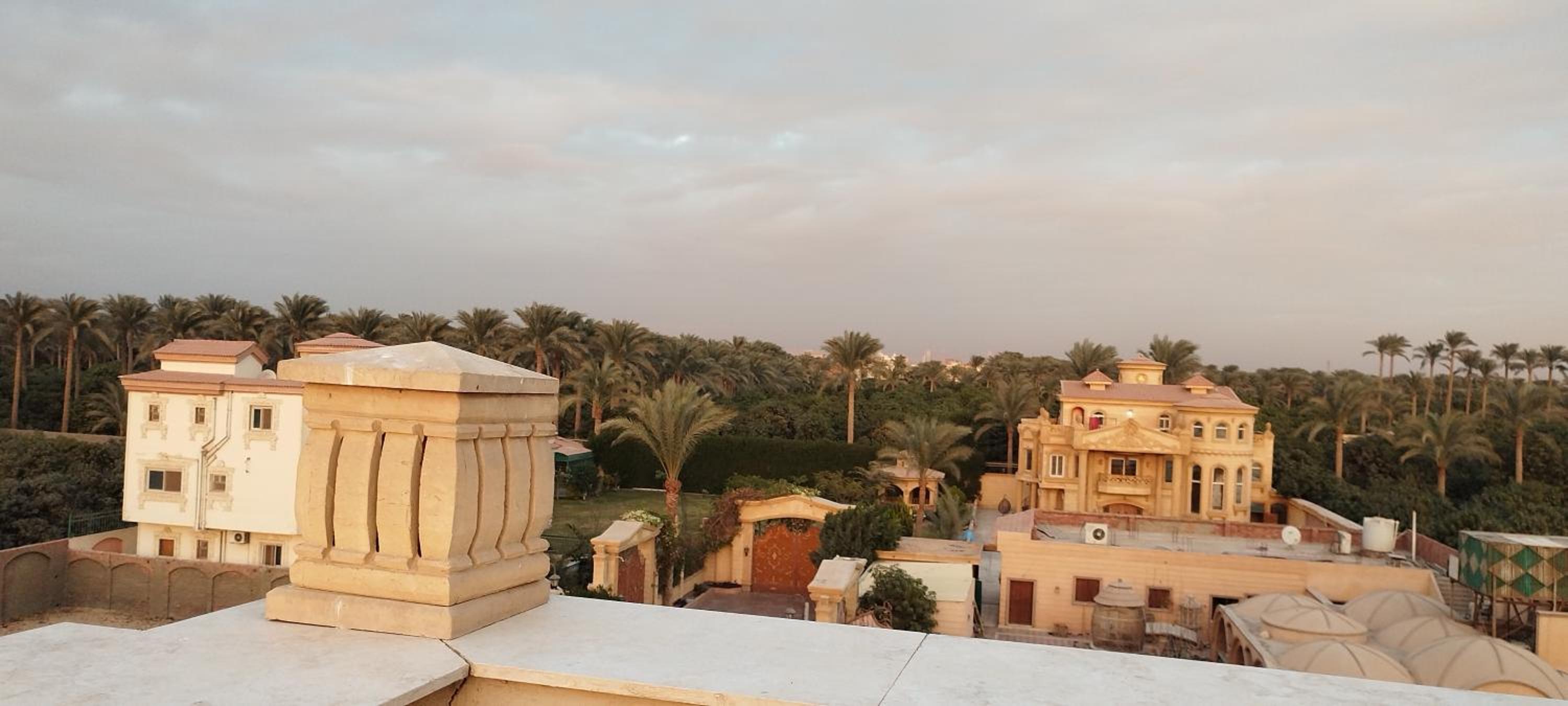 Pyramids Queen Hotel