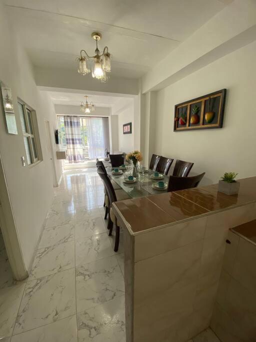 Apartamento cómodo y central en cali en el barrio Miraflores 201