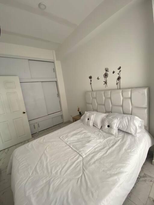 Apartamento cómodo y central en cali en el barrio Miraflores 201