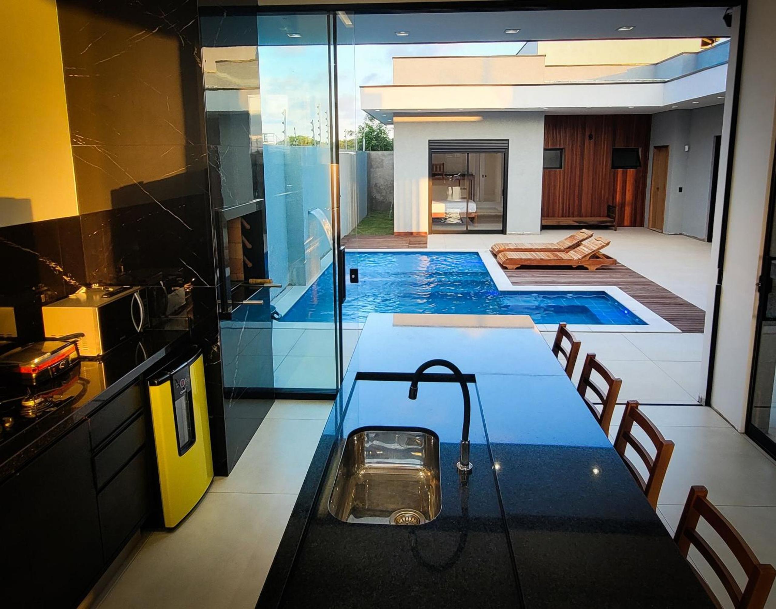 Casa das Pedras-Izi c/piscina aquecida 70m praia