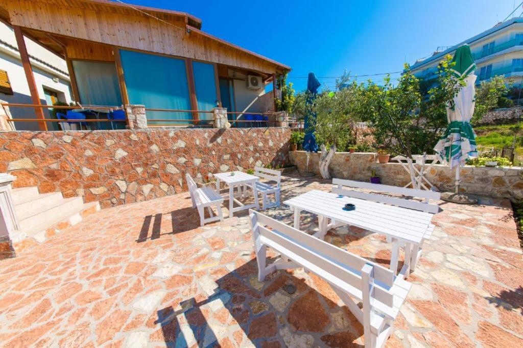 Diamond Apartments Ksamil