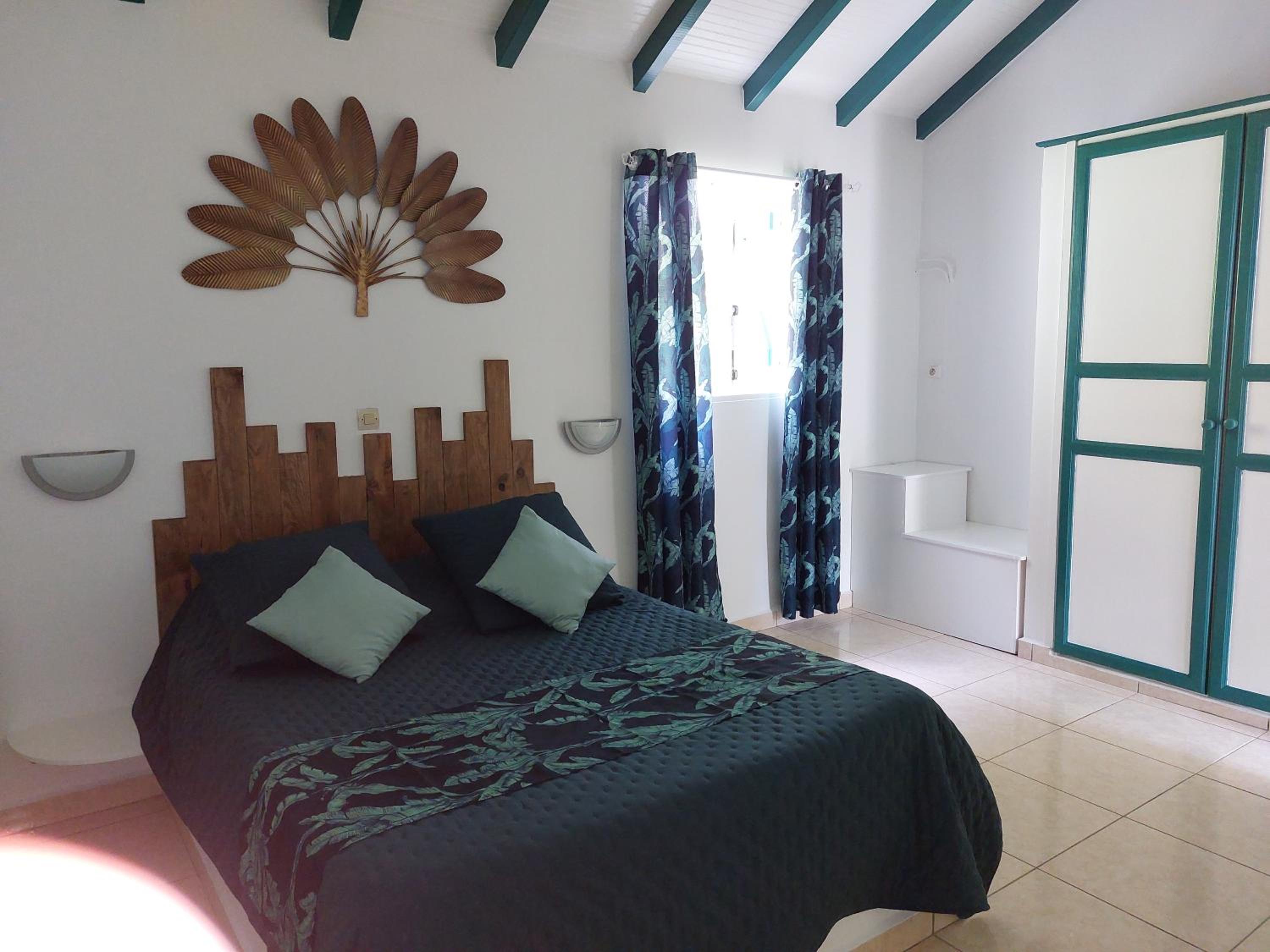 LA BERCEUSE CREOLE view 2
