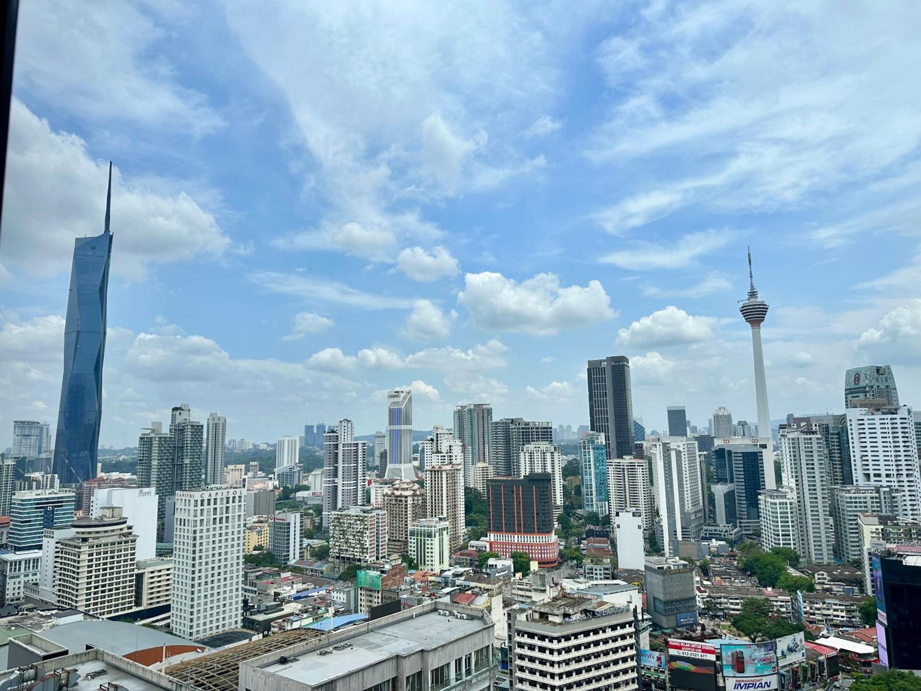 AXON RESIDENCE AT BUKIT BiNTANG KUALA LAMPUR